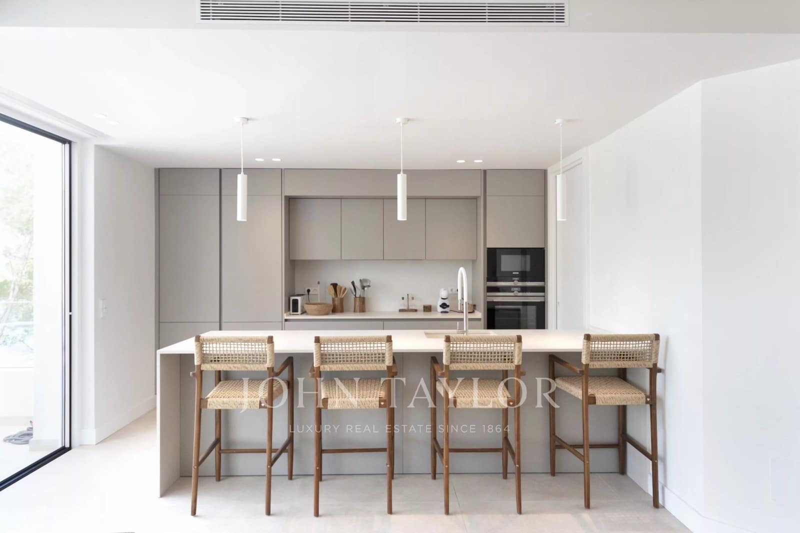 4 soverom Leilighet til salgs i Cala Llenya med svømmebasseng garasje - € 2 495 000 (Ref: 9564096)