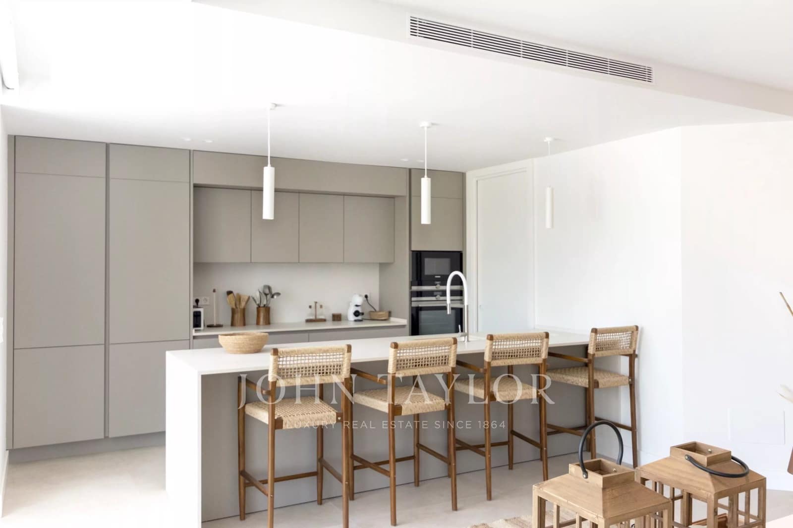 4 soverom Leilighet til salgs i Cala Llenya med svømmebasseng garasje - € 2 495 000 (Ref: 9564096)