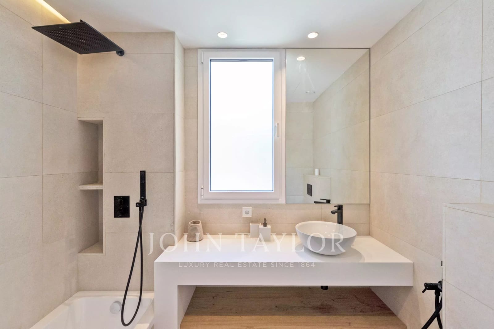 4 soverom Leilighet til salgs i Cala Llenya med svømmebasseng garasje - € 2 495 000 (Ref: 9564096)