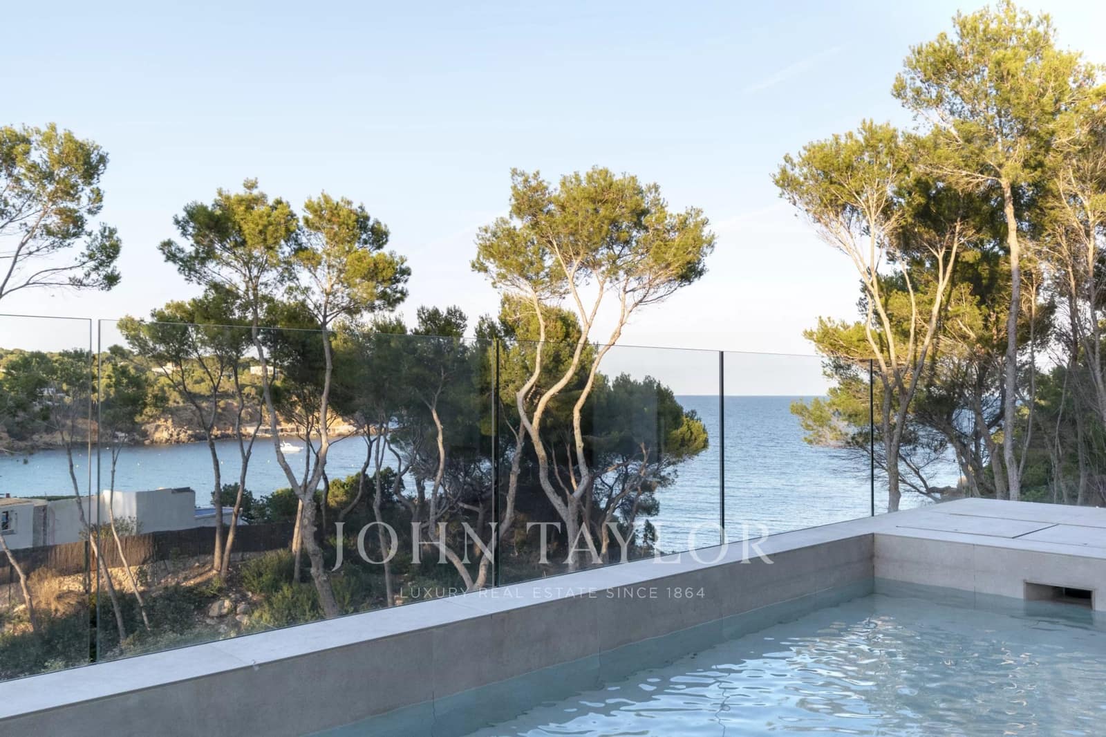 4 soverom Leilighet til salgs i Cala Llenya med svømmebasseng garasje - € 2 495 000 (Ref: 9564096)