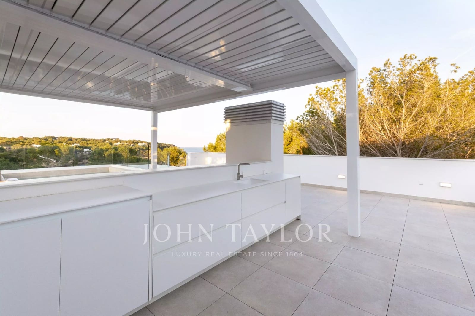 4 soverom Leilighet til salgs i Cala Llenya med svømmebasseng garasje - € 2 495 000 (Ref: 9564096)