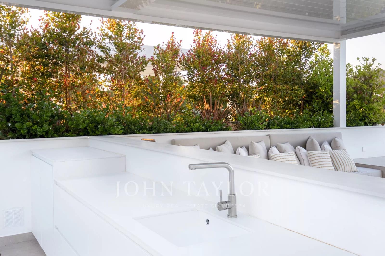 4 soverom Leilighet til salgs i Cala Llenya med svømmebasseng garasje - € 2 495 000 (Ref: 9564096)