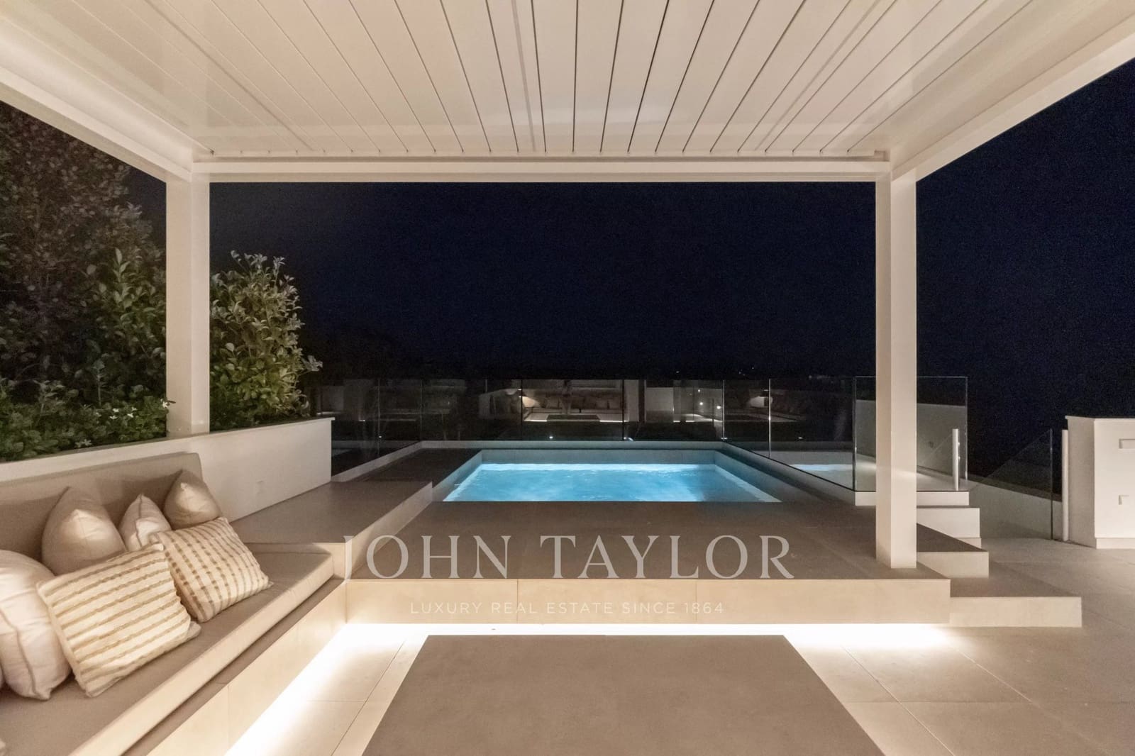 4 soverom Leilighet til salgs i Cala Llenya med svømmebasseng garasje - € 2 495 000 (Ref: 9564096)