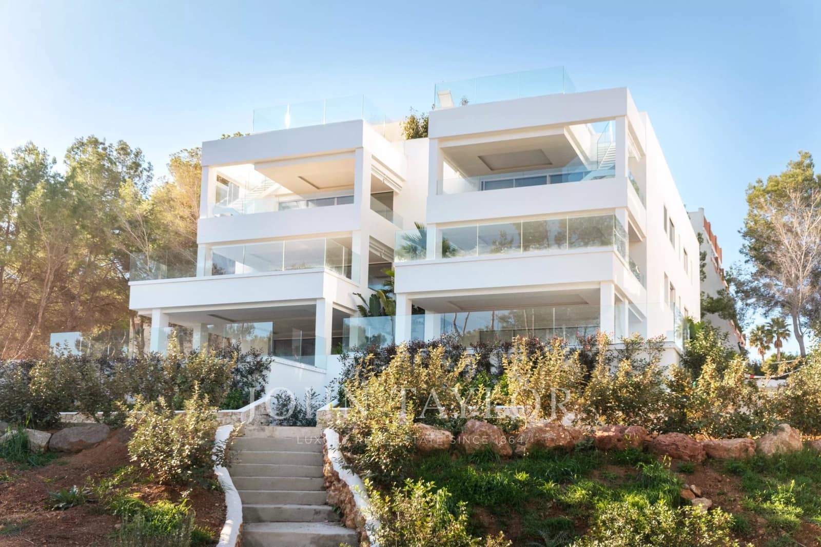 4 soverom Leilighet til salgs i Cala Llenya med svømmebasseng garasje - € 2 495 000 (Ref: 9564096)