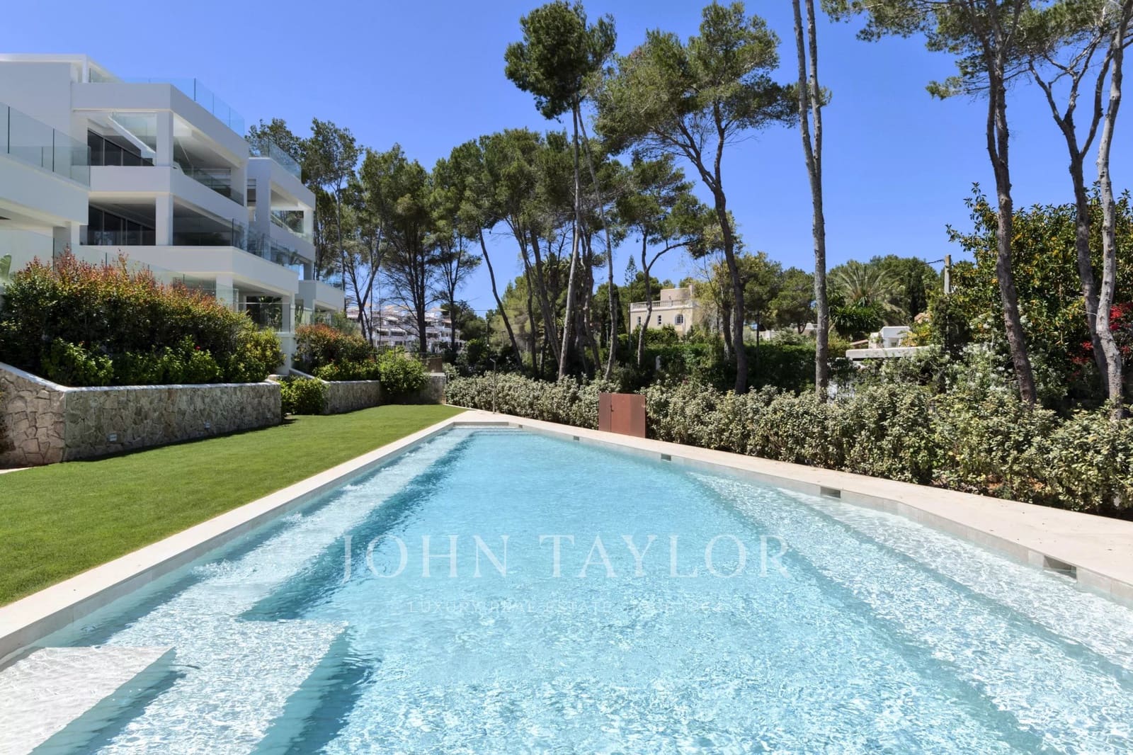 4 soverom Leilighet til salgs i Cala Llenya med svømmebasseng garasje - € 2 495 000 (Ref: 9564096)