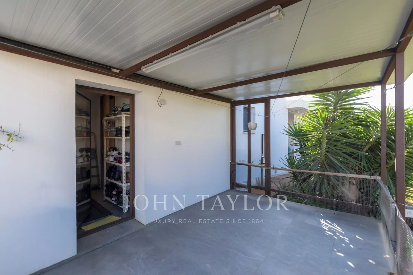 Apartamento de 3 habitaciones en Santa Eulalia / Santa Eularia en venta con piscina garaje - 3.380.000 € (Ref: 9570245)