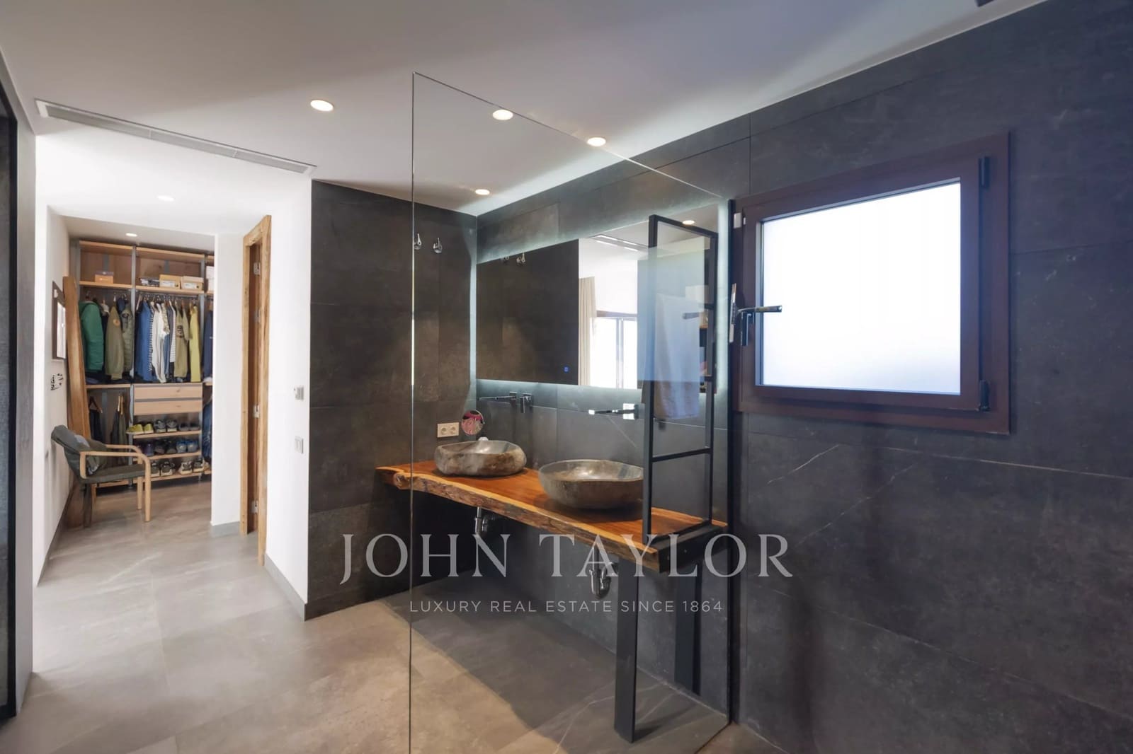 Apartamento de 3 habitaciones en Santa Eulalia / Santa Eularia en venta con piscina garaje - 3.380.000 € (Ref: 9570245)