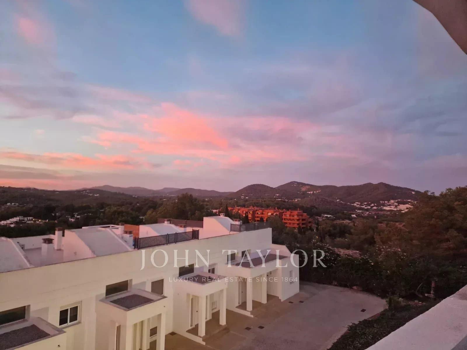 Apartamento de 3 habitaciones en Roca Llisa en venta - 990.000 € (Ref: 9570246)