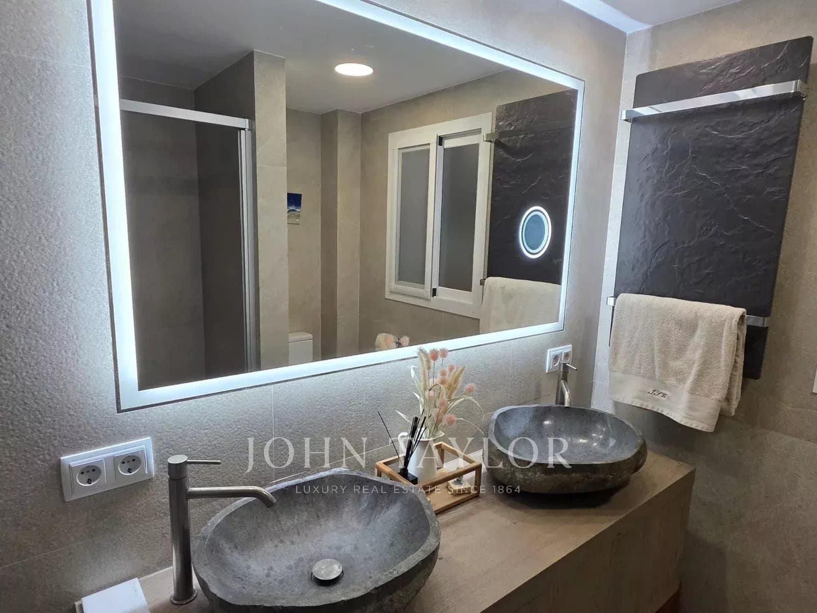 Apartamento de 3 habitaciones en Roca Llisa en venta - 990.000 € (Ref: 9570246)