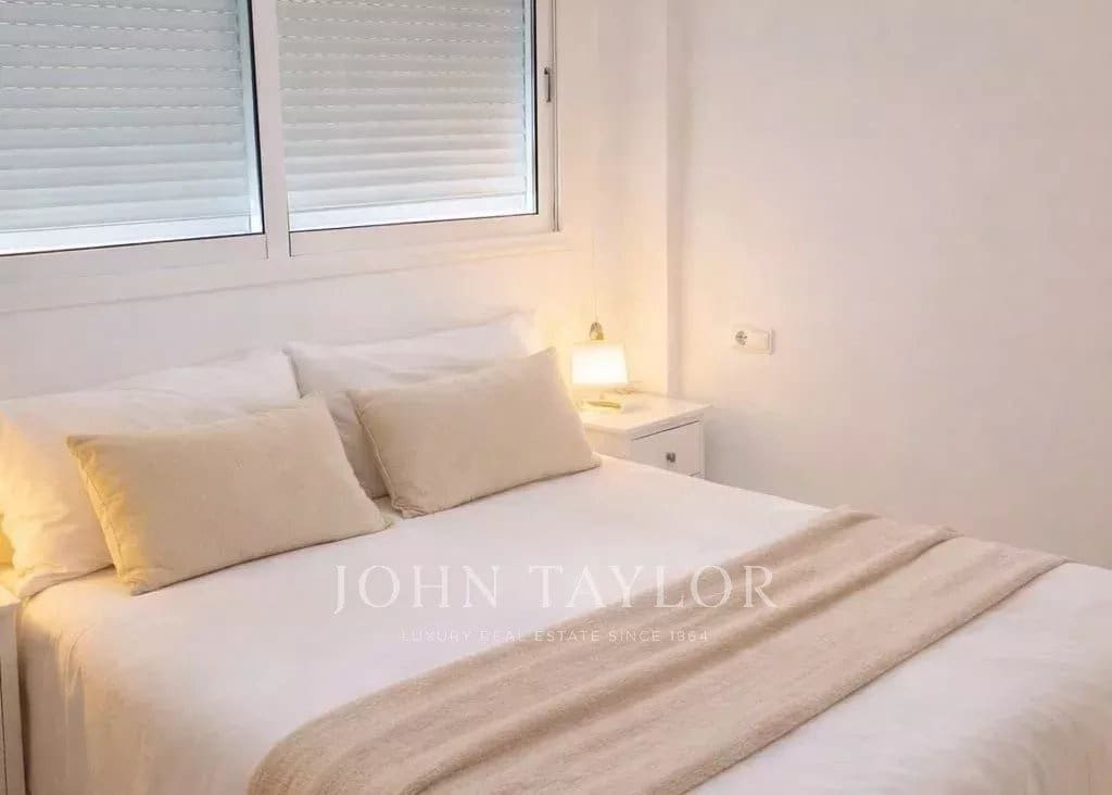 Apartamento de 2 habitaciones en Ibiza / Eivissa ciudad en venta con piscina - 579.000 € (Ref: 9573445)