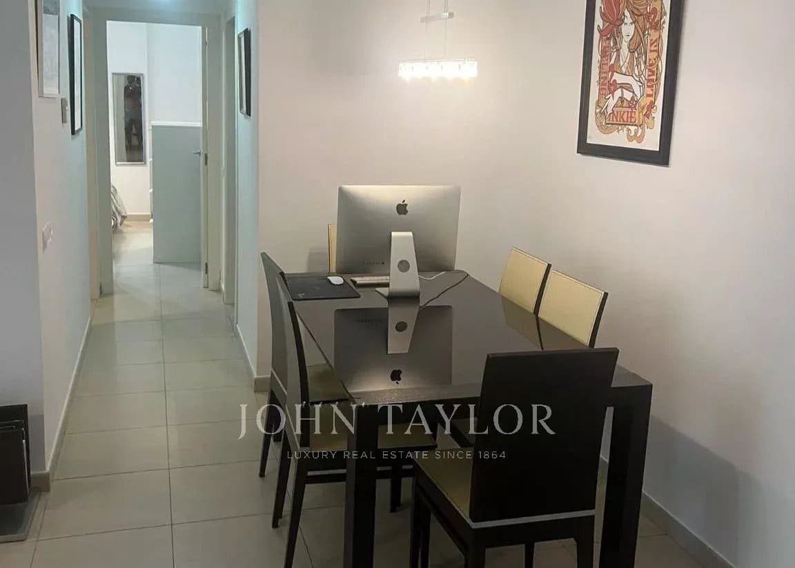 Apartamento de 2 habitaciones en Ibiza / Eivissa ciudad en venta con piscina - 579.000 € (Ref: 9573445)