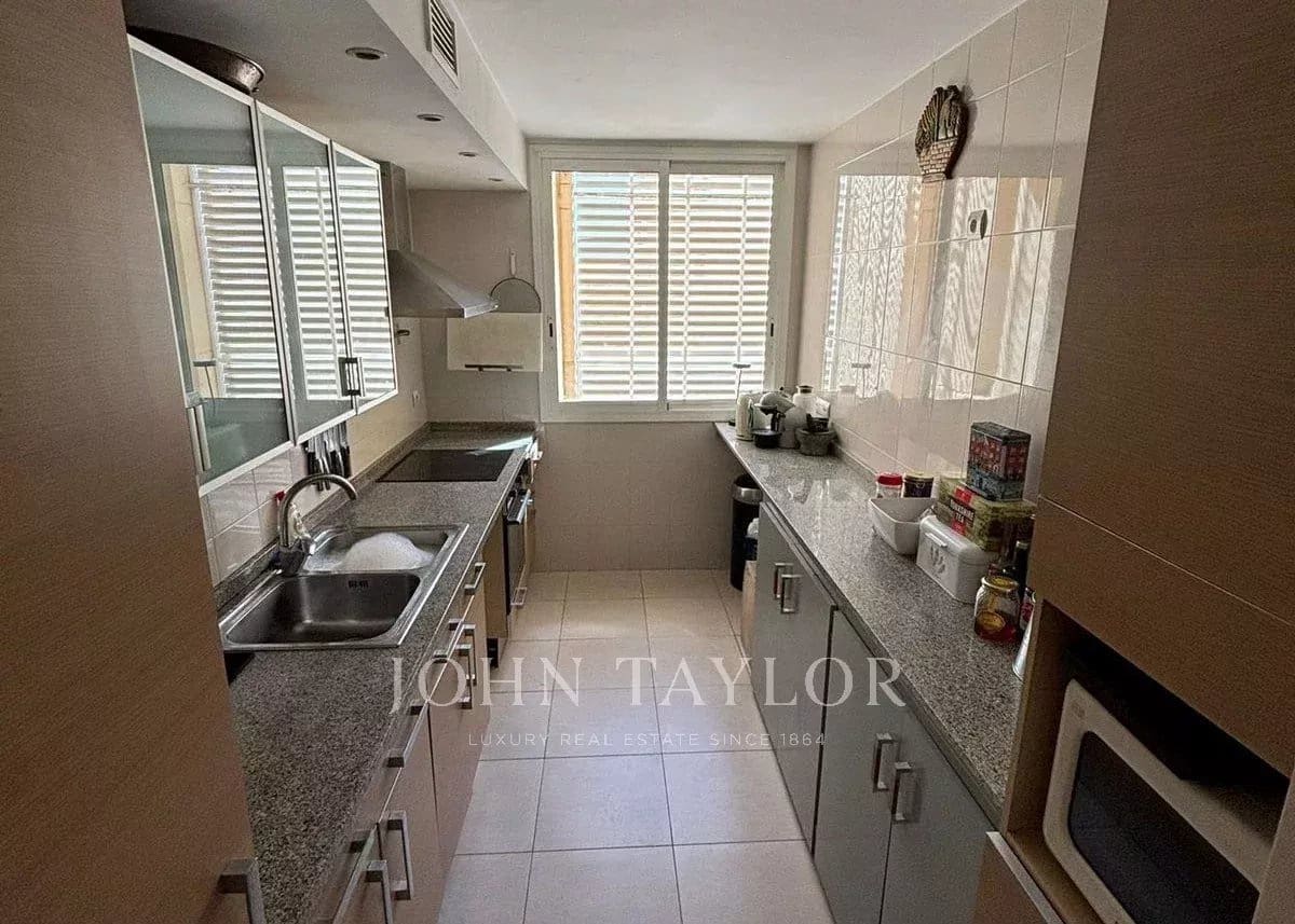 Apartamento de 2 habitaciones en Ibiza / Eivissa ciudad en venta con piscina - 579.000 € (Ref: 9573445)