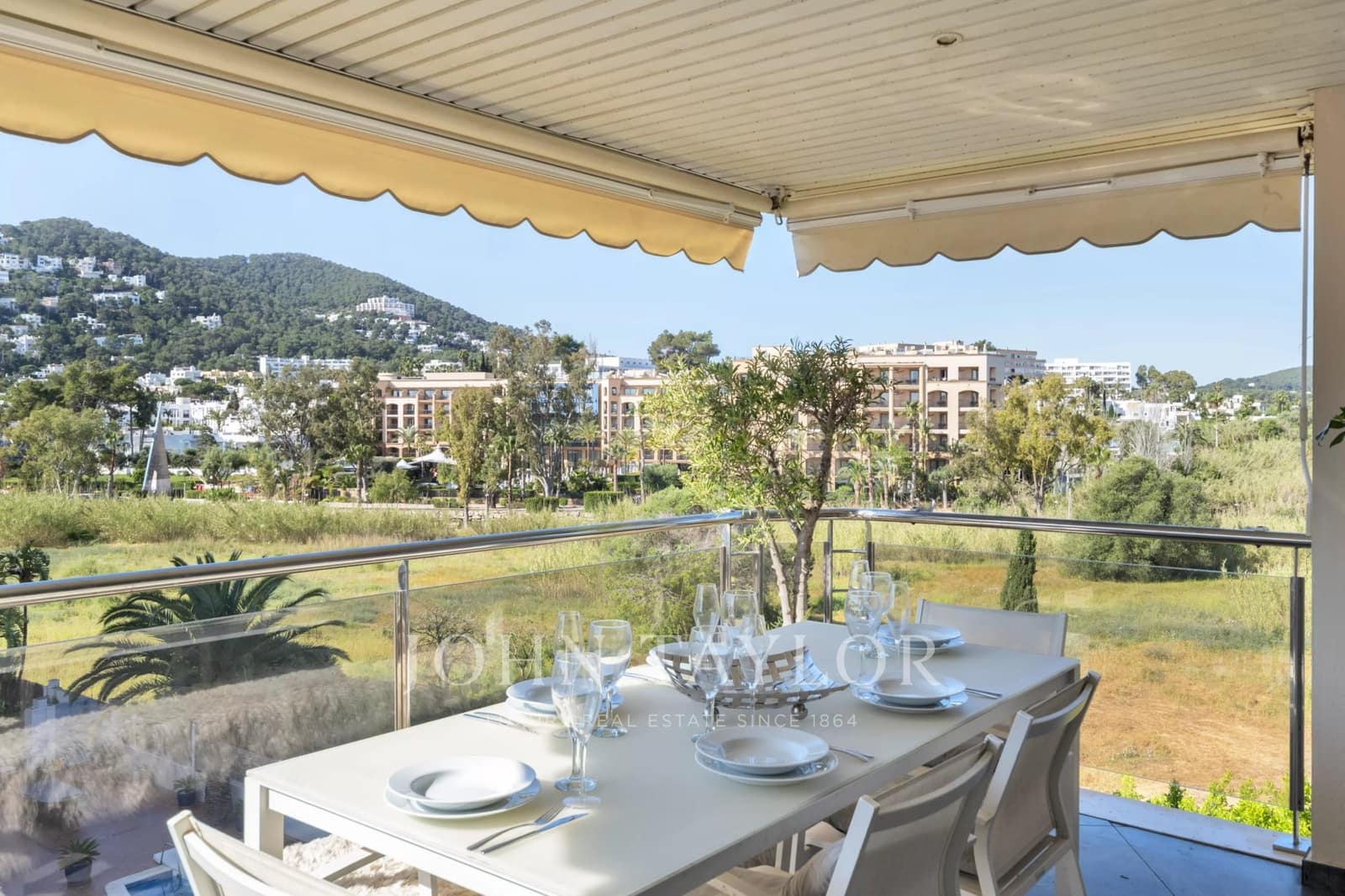 3 quarto Apartamento para venda em Santa Eulalia / Santa Eularia com piscina - 849 500 € (Ref: 9969090)
