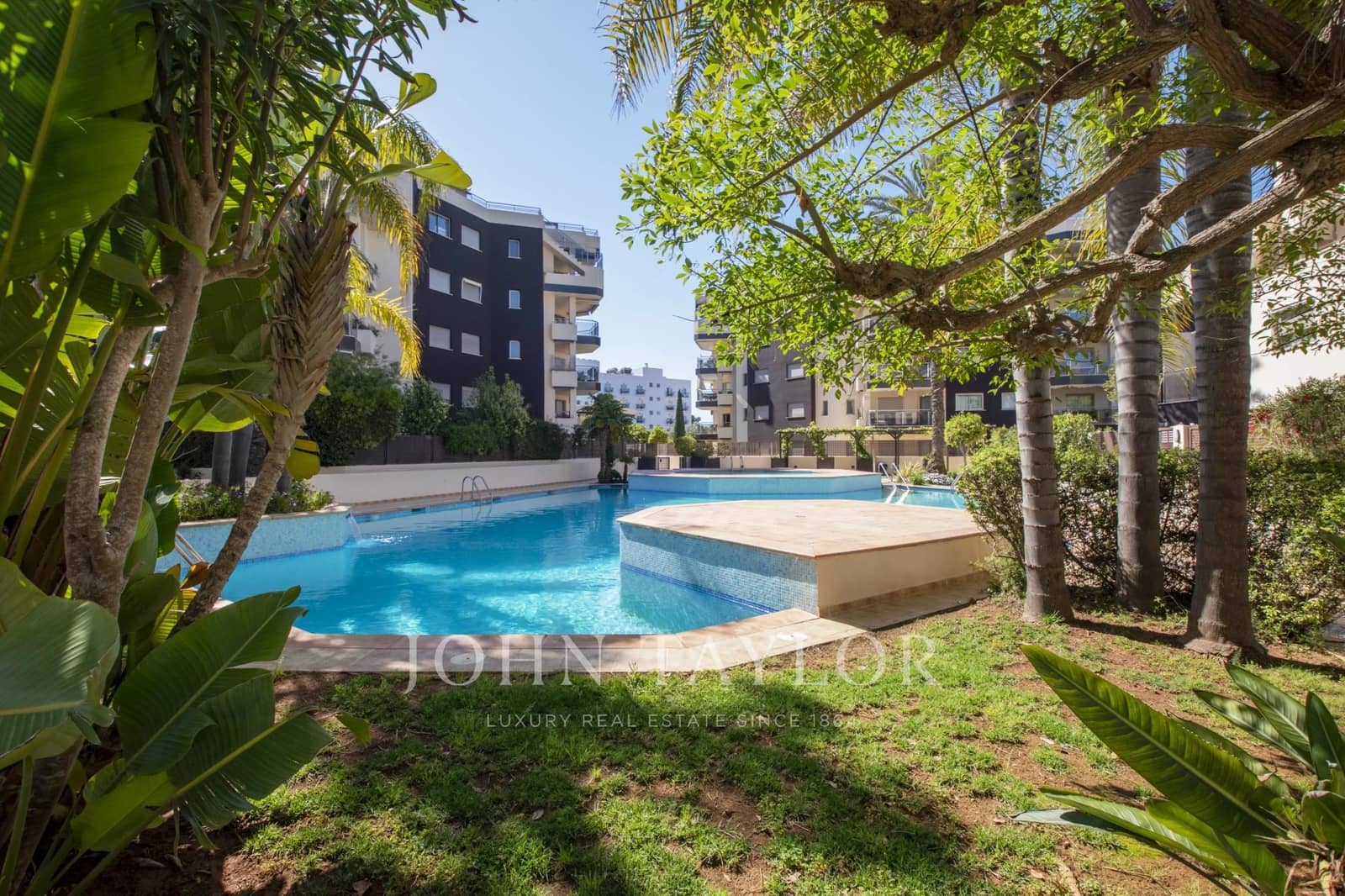 3 quarto Apartamento para venda em Santa Eulalia / Santa Eularia com piscina - 849 500 € (Ref: 9969090)