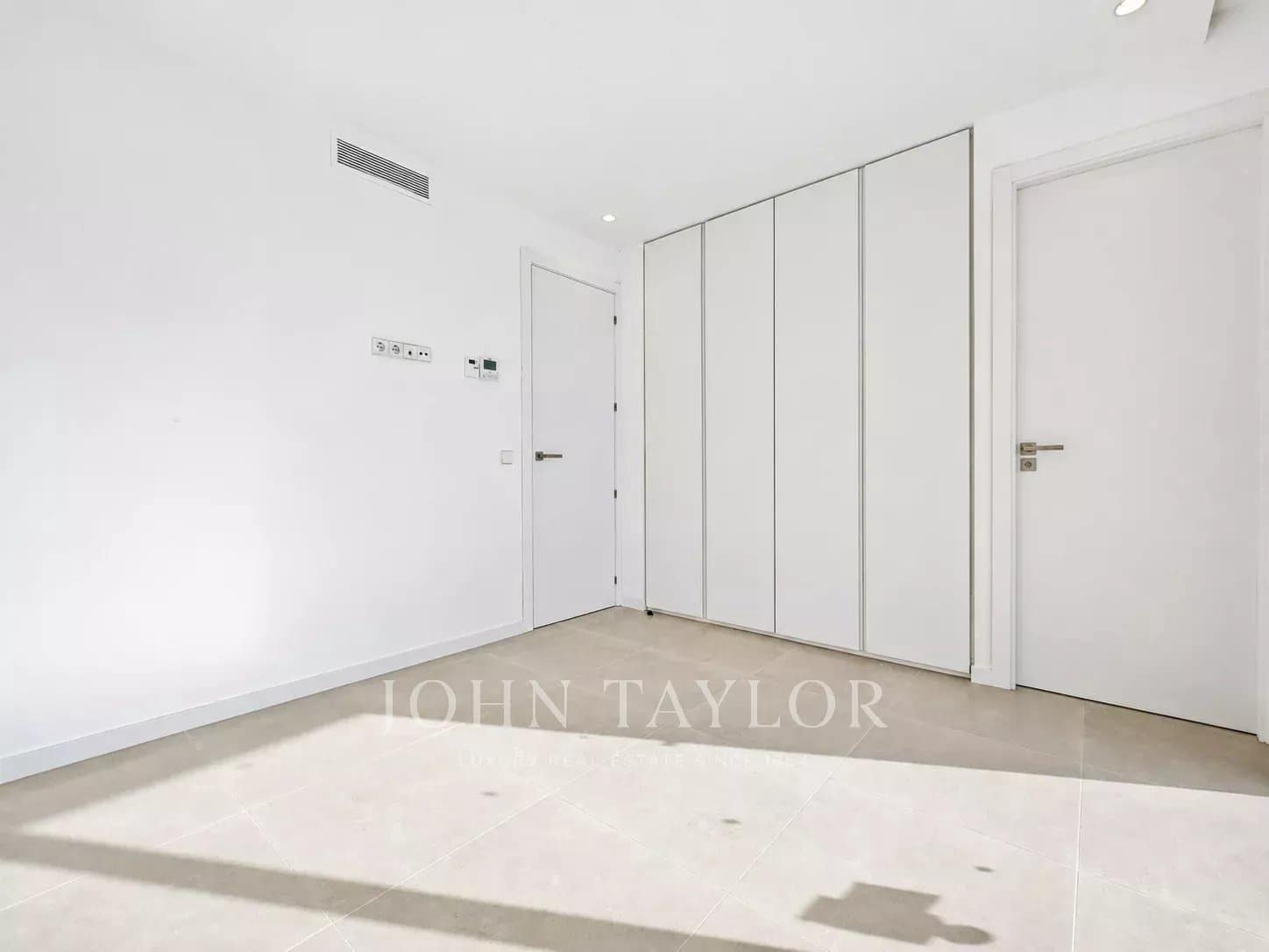 4 slaapkamer Villa te koop in Santa Eulalia / Santa Eularia met zwembad garage - € 2.350.000 (Ref: 9969092)