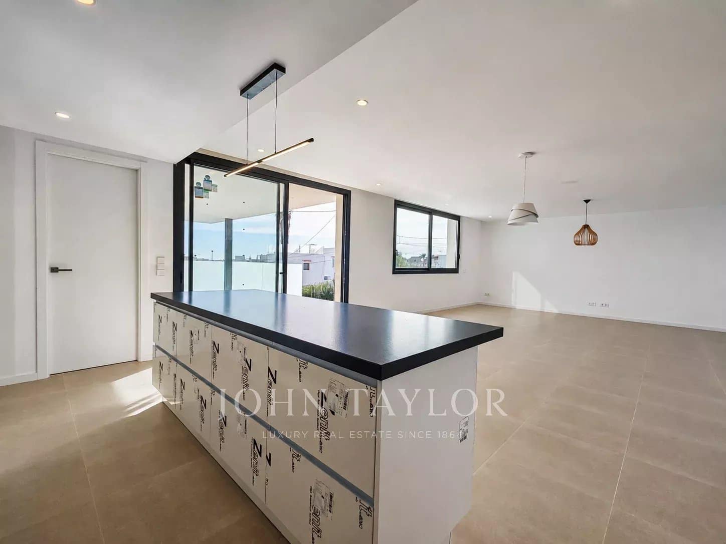 4 slaapkamer Villa te koop in Santa Eulalia / Santa Eularia met zwembad garage - € 2.350.000 (Ref: 9969092)