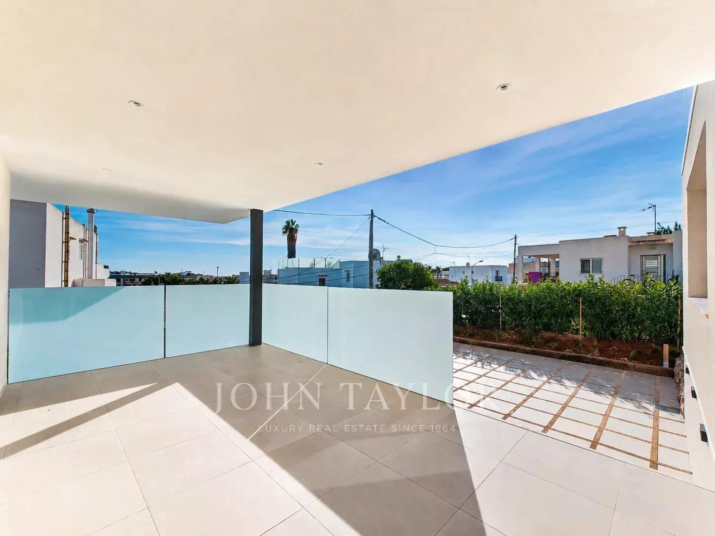 4 slaapkamer Villa te koop in Santa Eulalia / Santa Eularia met zwembad garage - € 2.350.000 (Ref: 9969092)
