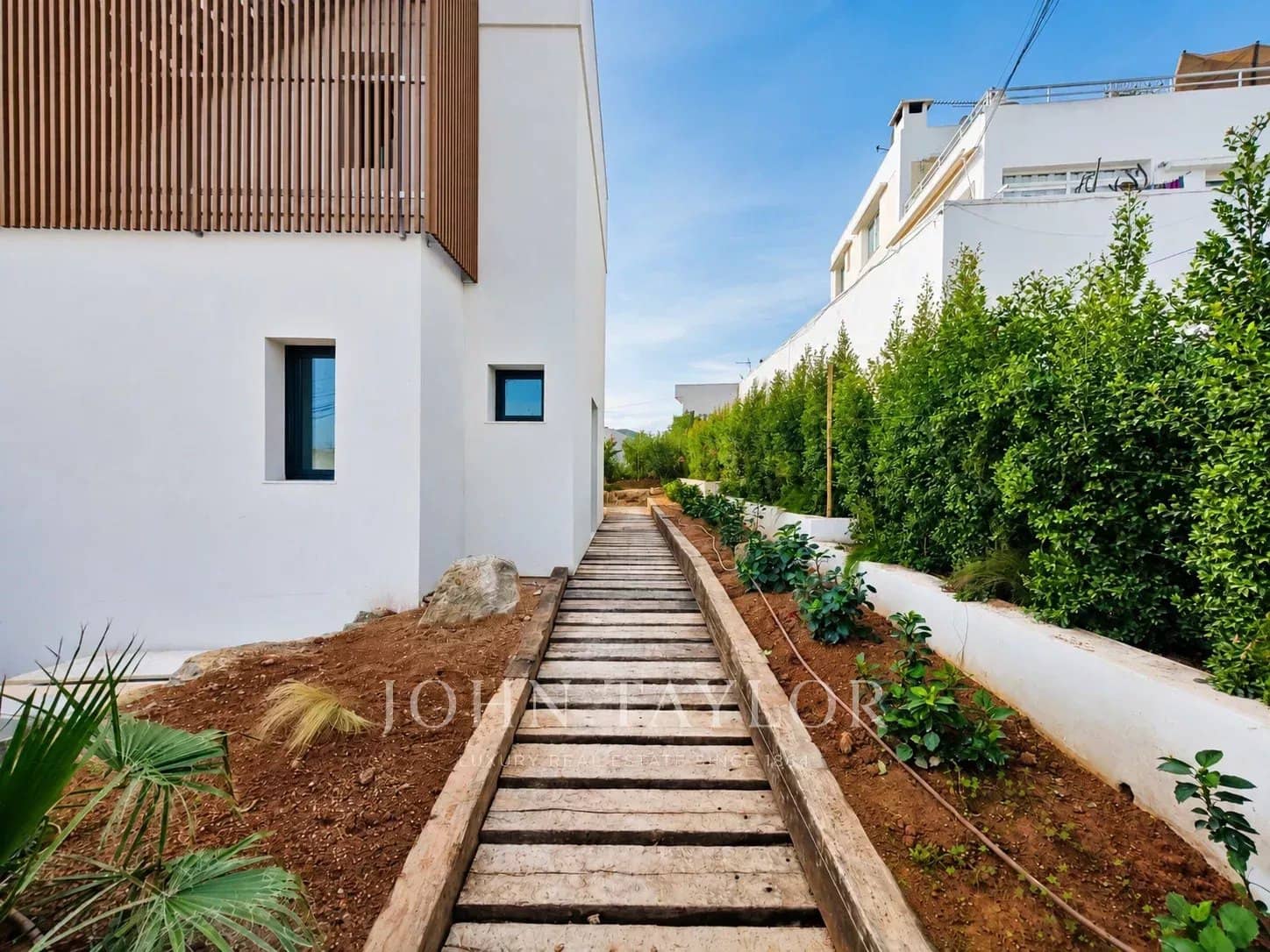4 slaapkamer Villa te koop in Santa Eulalia / Santa Eularia met zwembad garage - € 2.350.000 (Ref: 9969092)