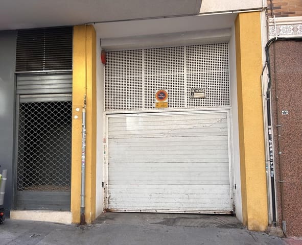Garage te koop in Centro - Muelle Pesquero, Torrevieja - € 17.000 (Ref: 9656628)