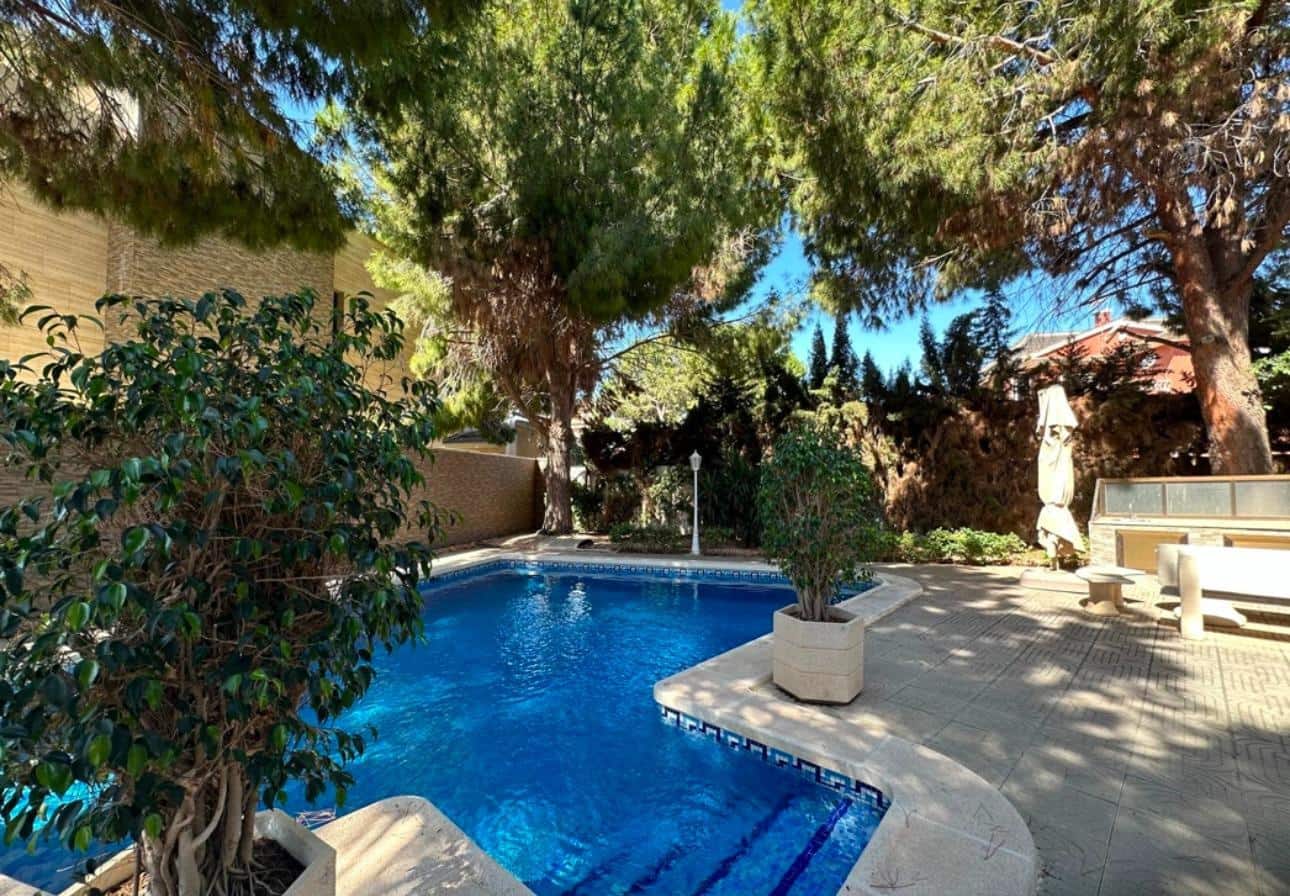 5 camera da letto Villa in vendita in Ciudad Quesada con piscina garage - 649.000 € (Rif: 9656631)