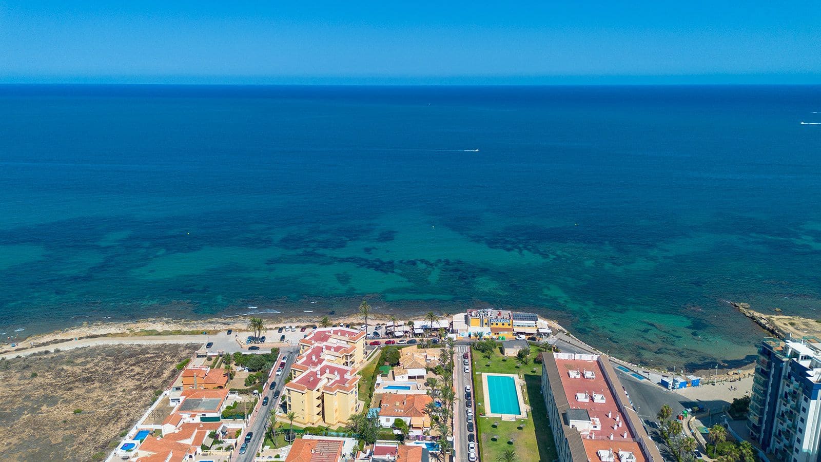 Chalet de 4 habitaciones en Punta Prima en venta con piscina - 656.000 € (Ref: 9656634)