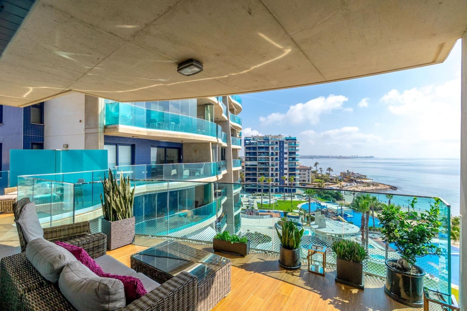 3 chambre Appartement à vendre à Punta Prima avec piscine garage - 575 000 € (Ref: 9656642)