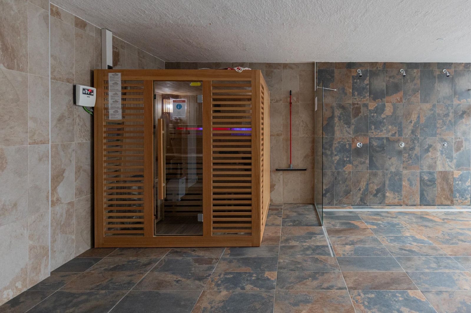 2 soverom Leilighet til salgs i El Raso med svømmebasseng - € 259 000 (Ref: 9719899)