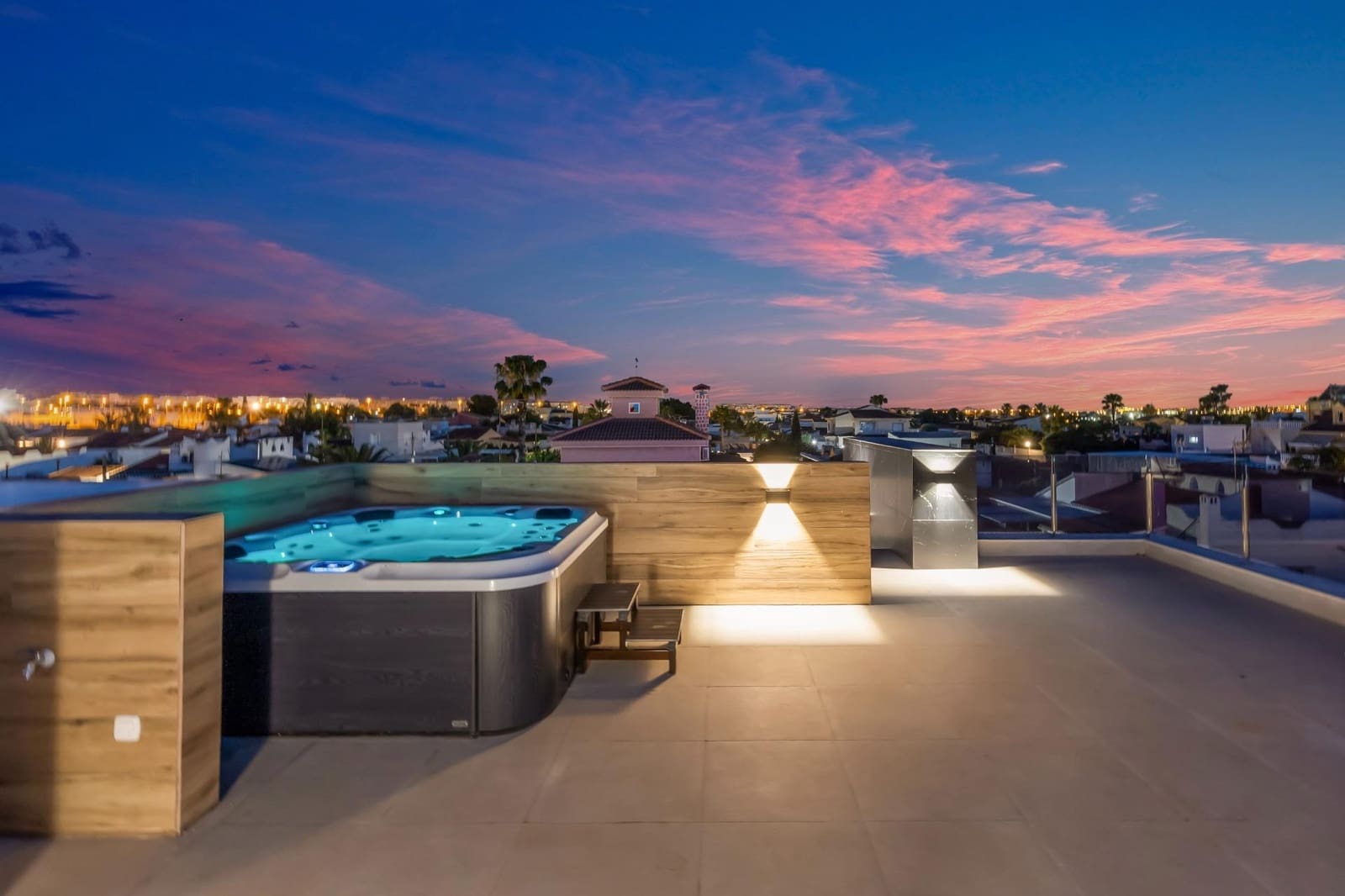 3 camera da letto Villa in vendita in Torrevieja con piscina - 639.000 € (Rif: 9794576)