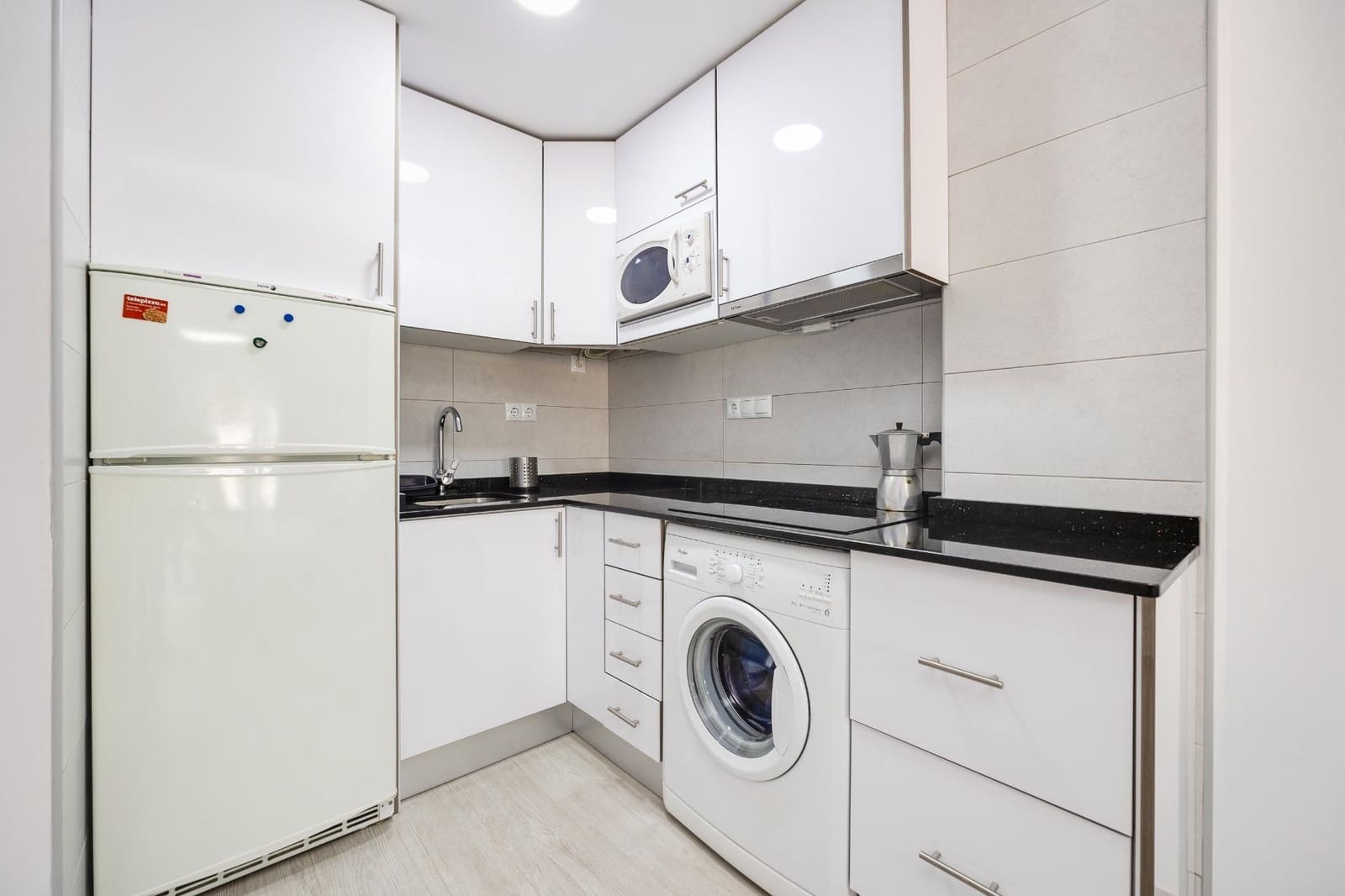 1 soverom Leilighet til salgs i La Mata med svømmebasseng garasje - € 188 000 (Ref: 9797065)