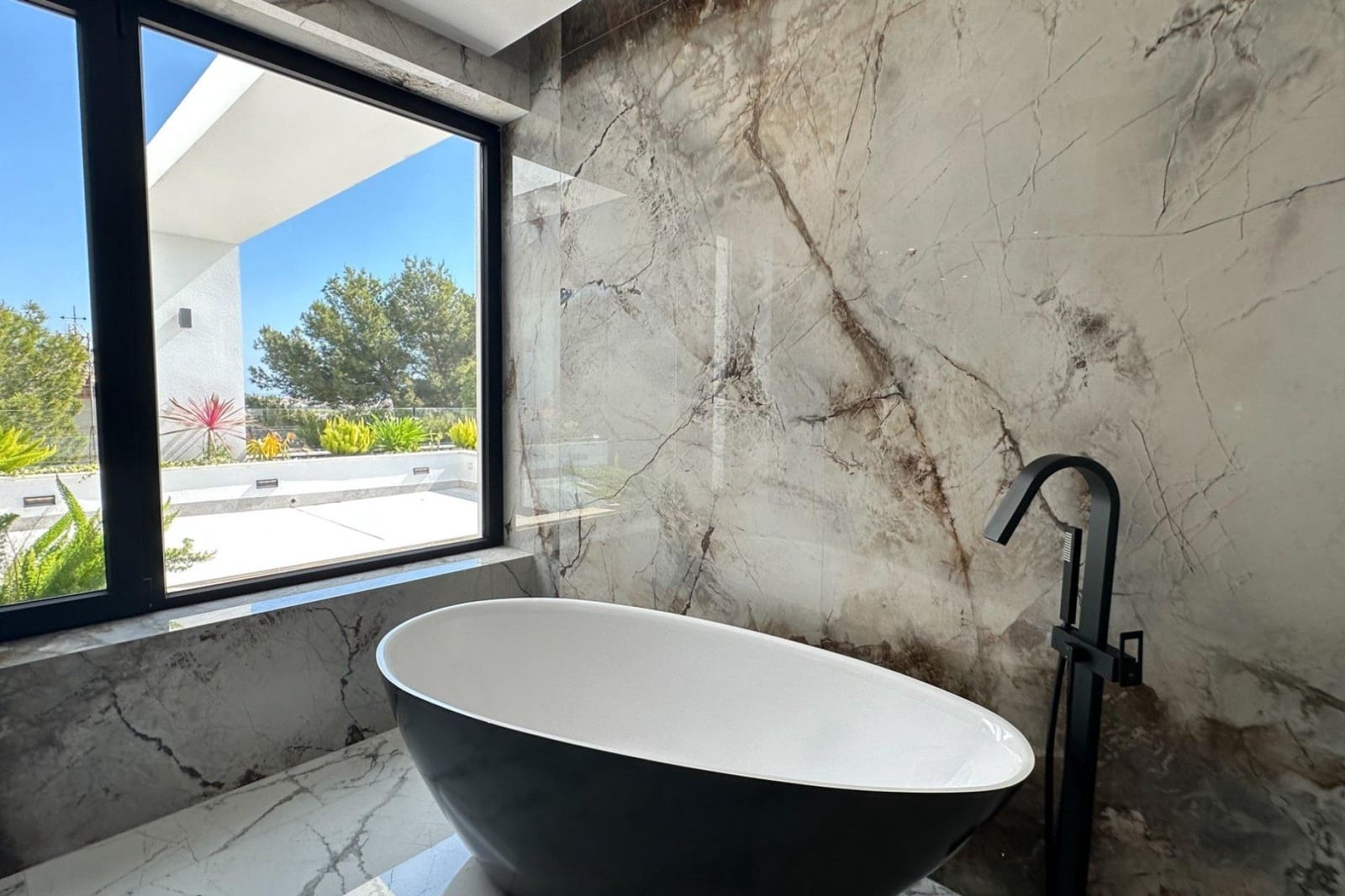4 slaapkamer Villa te koop in Villamartin met zwembad garage - € 2.950.000 (Ref: 9815834)
