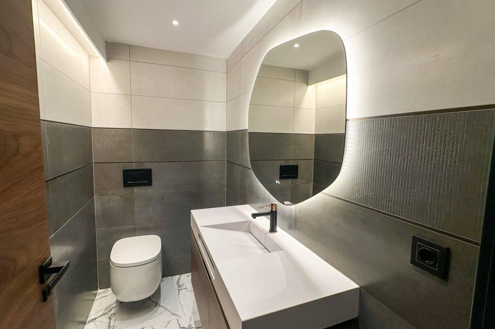4 slaapkamer Villa te koop in Villamartin met zwembad garage - € 2.950.000 (Ref: 9815834)