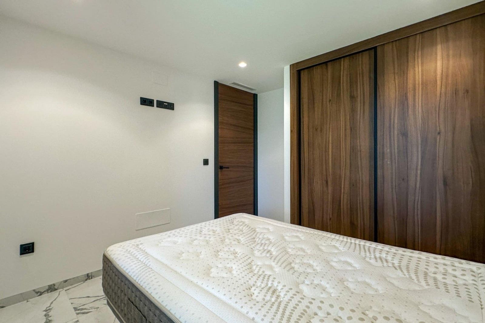 4 slaapkamer Villa te koop in Villamartin met zwembad garage - € 2.950.000 (Ref: 9815834)
