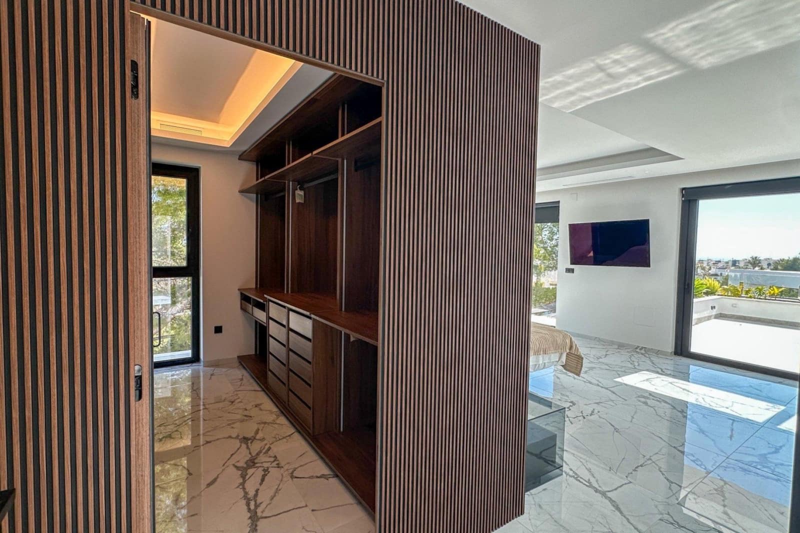 4 slaapkamer Villa te koop in Villamartin met zwembad garage - € 2.950.000 (Ref: 9815834)