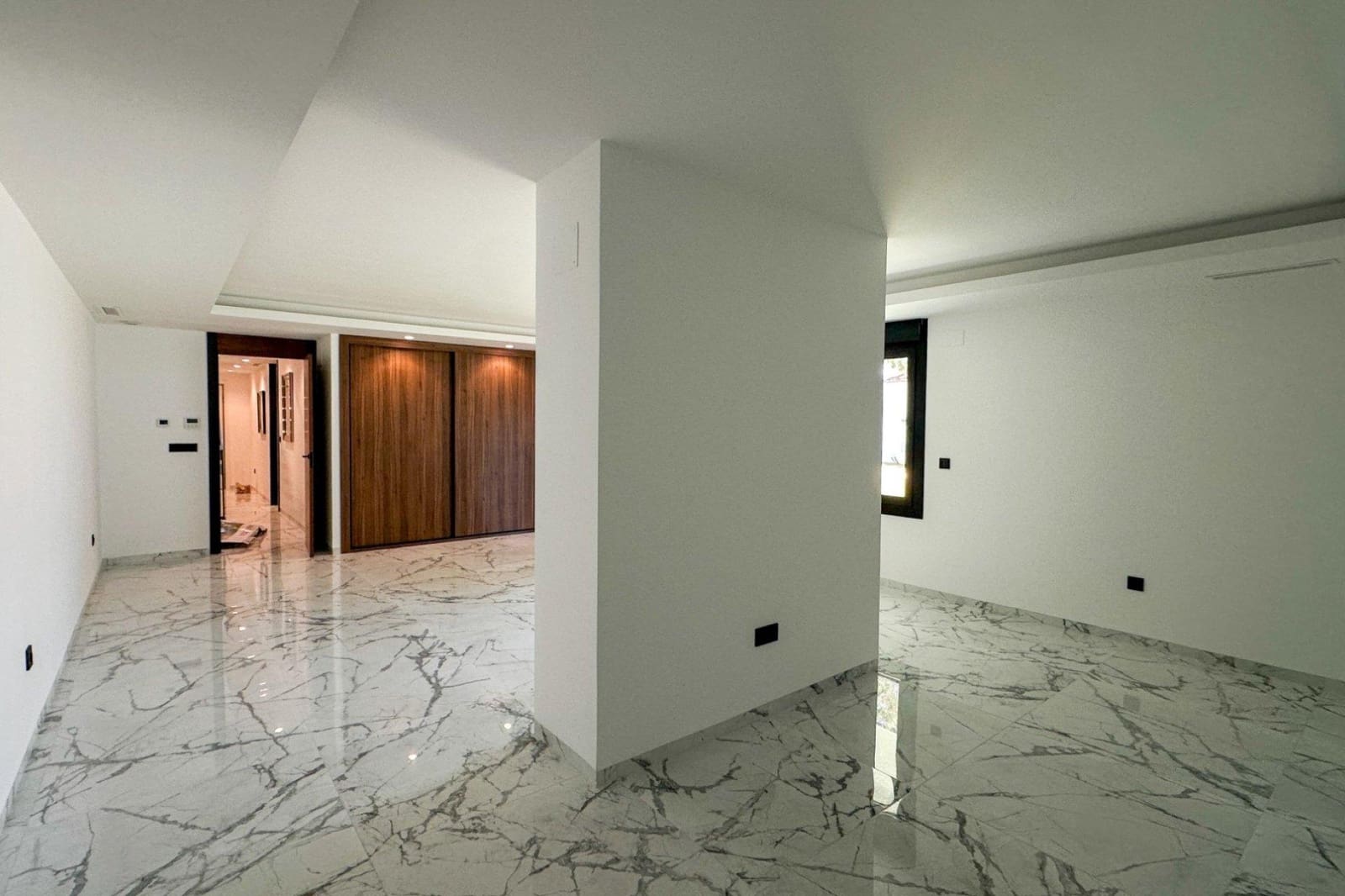4 slaapkamer Villa te koop in Villamartin met zwembad garage - € 2.950.000 (Ref: 9815834)