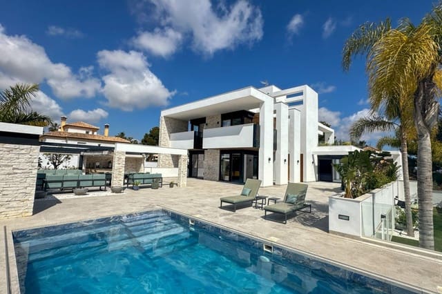 4 slaapkamer Villa te koop in Villamartin, Orihuela met zwembad garage - € 2.950.000 (Ref: 9815834)