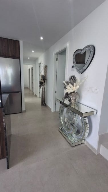 3 soverom Villa til salgs i Orihuela med svømmebasseng garasje - € 489 999 (Ref: 9873486)