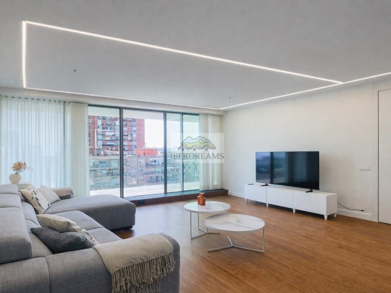 2 slaapkamer Flat te koop in Barcelona stad met zwembad garage - € 1.372.000 (Ref: 7835573)