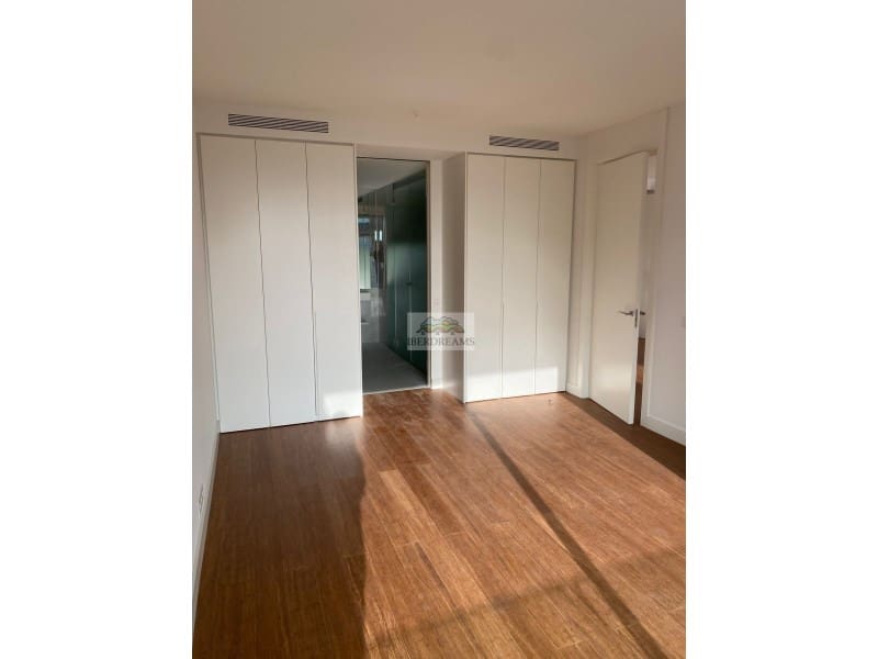 2 soveværelse Lejlighed til salg i Barcelona by med swimmingpool garage - € 999.000 (Ref: 7976471)