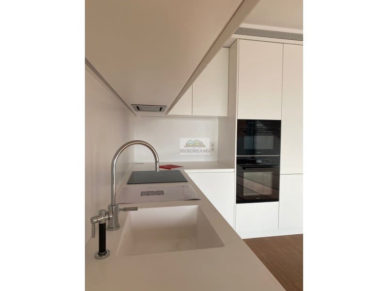 2 soveværelse Lejlighed til salg i Barcelona by med swimmingpool garage - € 999.000 (Ref: 7976471)