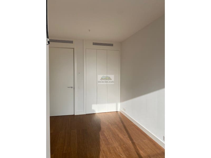 2 soveværelse Lejlighed til salg i Barcelona by med swimmingpool garage - € 999.000 (Ref: 7976471)