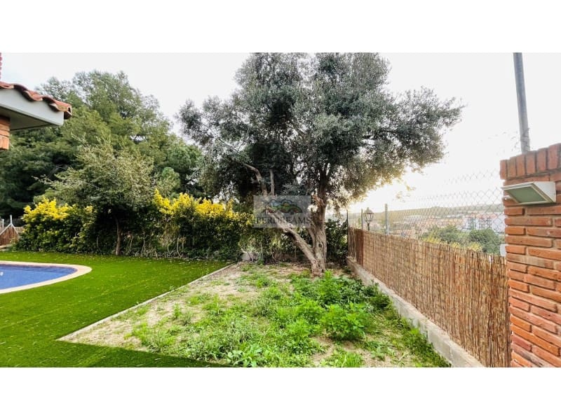 4 soveværelse Villa til salg i Arenys de Mar med garage - € 850.000 (Ref: 8836829)