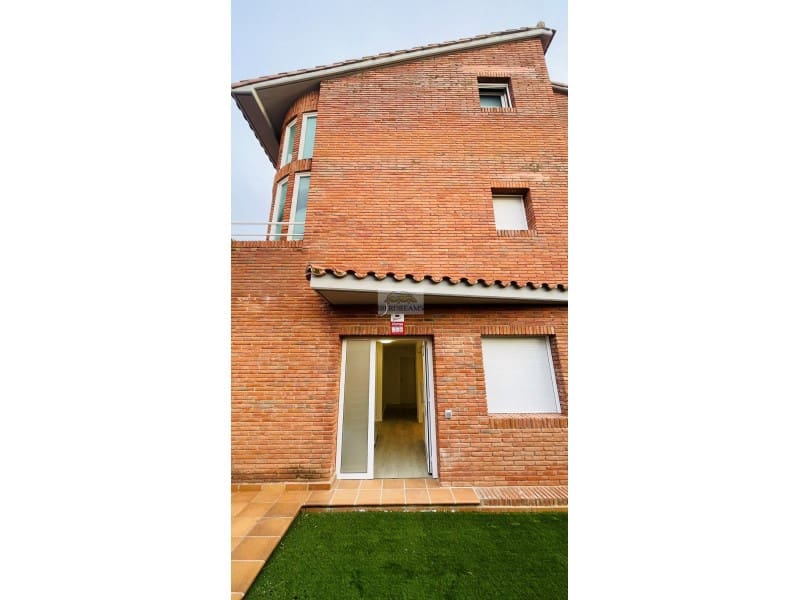 4 soveværelse Villa til salg i Arenys de Mar med garage - € 850.000 (Ref: 8836829)