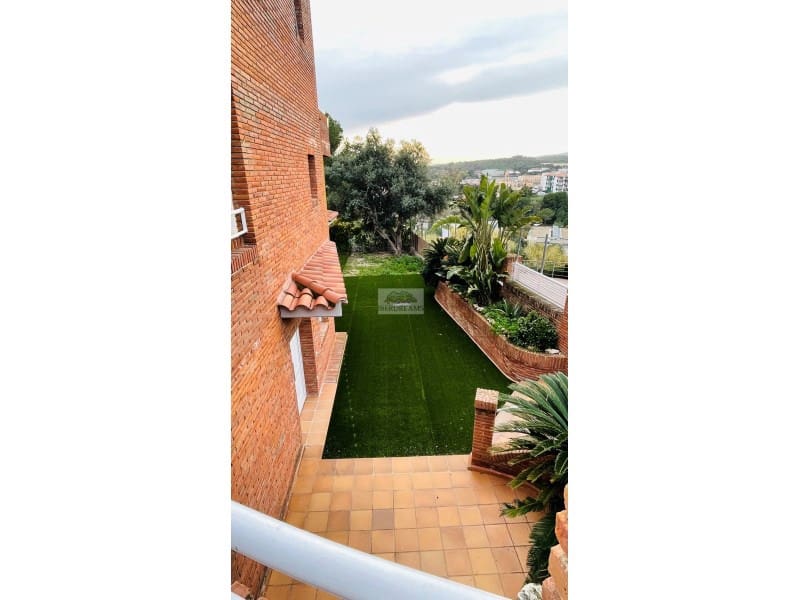 4 soveværelse Villa til salg i Arenys de Mar med garage - € 850.000 (Ref: 8836829)