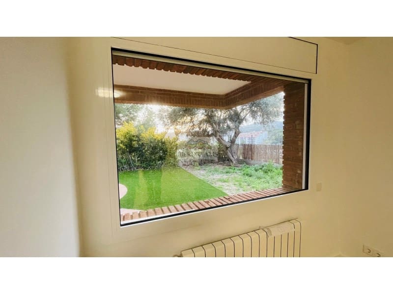 4 soveværelse Villa til salg i Arenys de Mar med garage - € 850.000 (Ref: 8836829)