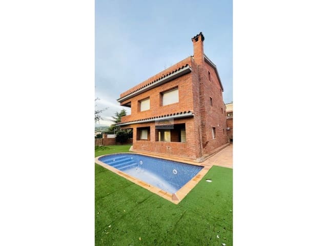 4 bedroom Villa for sale in Arenys de Mar with garage - € 850,000 (Ref: 8836829)