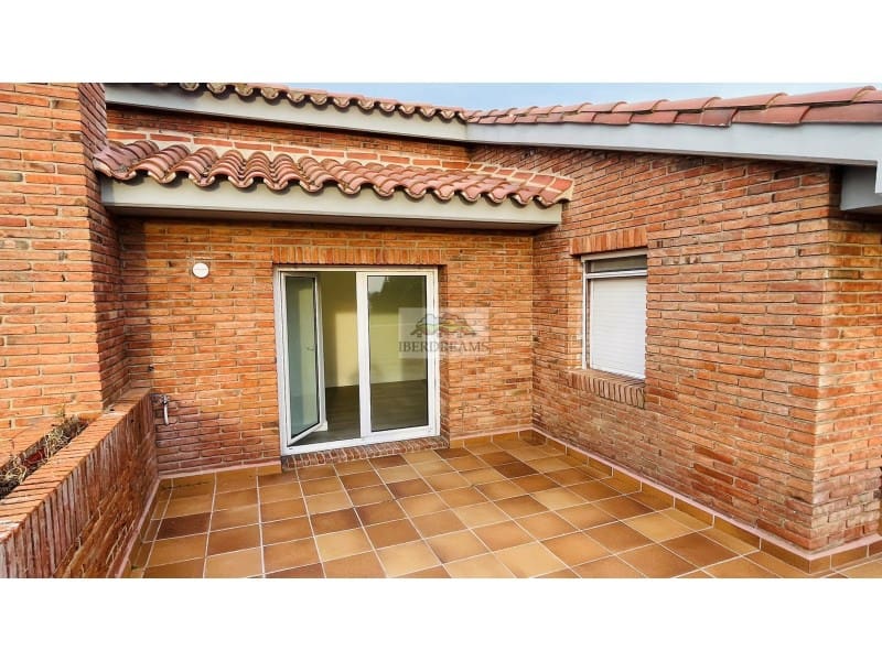 4 soveværelse Villa til salg i Arenys de Mar med garage - € 850.000 (Ref: 8836829)