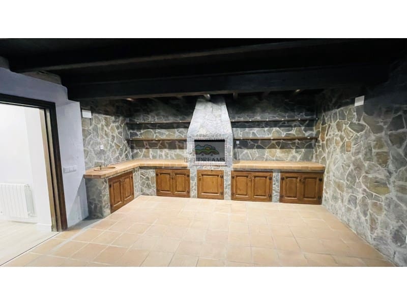 4 soveværelse Villa til salg i Arenys de Mar med garage - € 850.000 (Ref: 8836829)