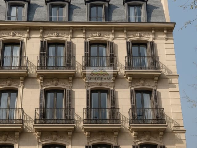 4 bedroom Flat for sale in Eixample, Barcelona city - € 1,995,000 (Ref: 9362864)