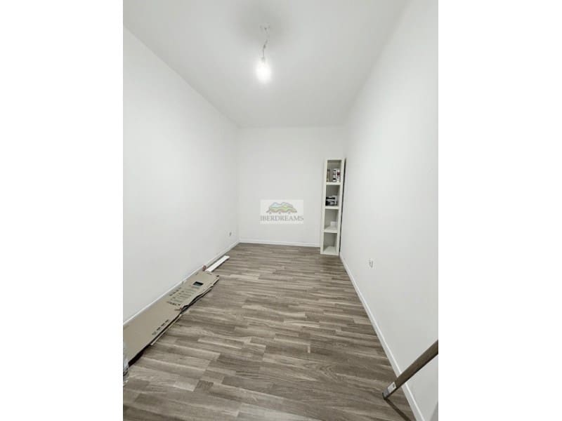 4 bedroom Flat for sale in Premia de Mar - € 237,000 (Ref: 9422529)