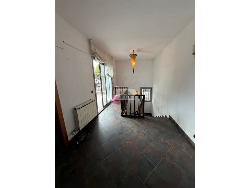 7 Zimmer Villa zu verkaufen in Gava mit Pool Garage - 1.700.000 € (Ref: 9478766)